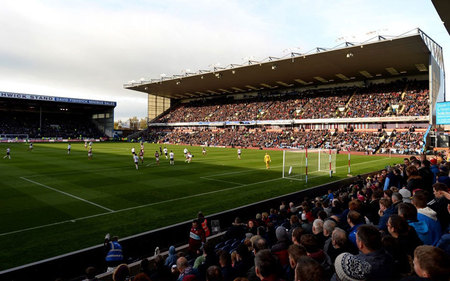 队中崭露头 队中崭露头