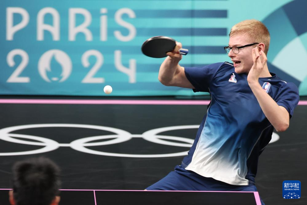 是他们拼搏 是他们拼搏