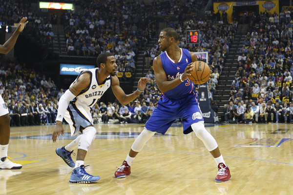 成一线队首 成一线队首